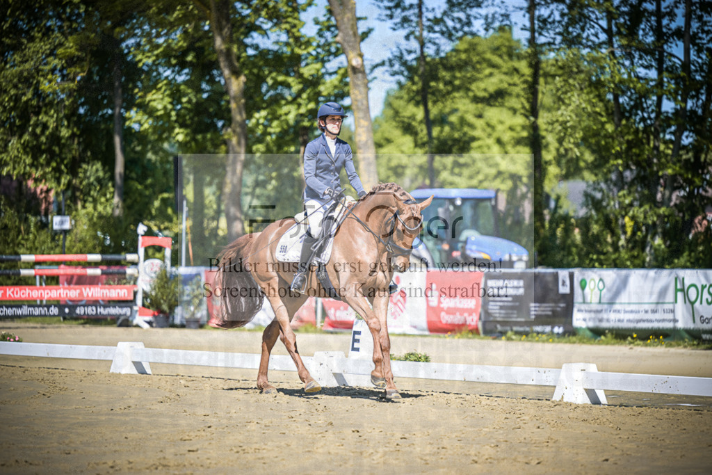 DOS_5644 | Entdecke hochwertige Reitturnierfotos von Foto Oger. Professionell, emotional und authentisch – jetzt Lieblingsmomente im Shop bestellen.Deutschlandweite Turnierfotografie. - Realisiert mit Pictrs.com