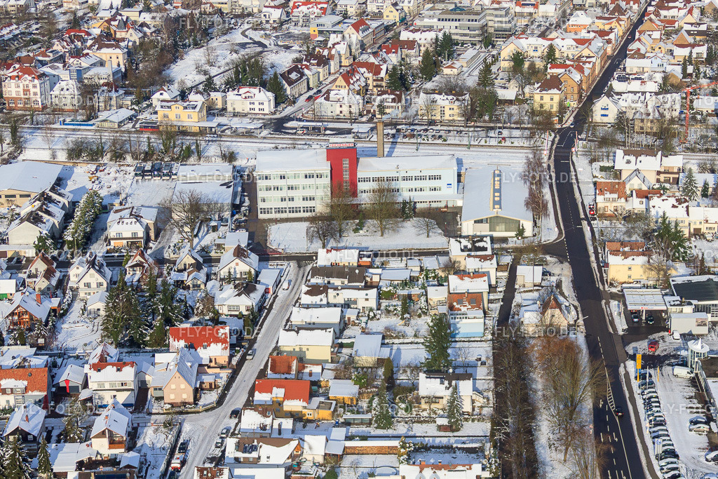 Eichenauer in der Jahnstraße bei Schnee im Winter | Luftbild: Eichenauer in der Jahnstraße bei Schnee im Winter in Kandel im Bundesland Rheinland-Pfalz in Deutschland. Foto: IMG_36092.jpg vom 02.01.2011 durch Werner Riehm/FLY-FOTO.de - Realisiert mit Pictrs.com