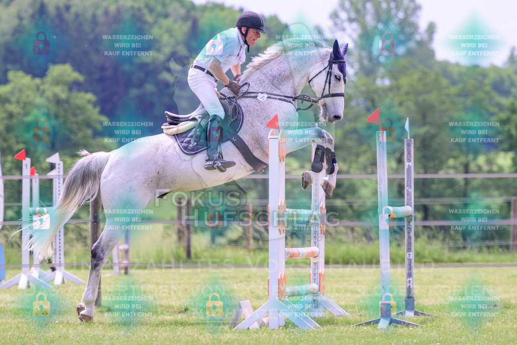 30052026-Forstinning-Prfg23-0132 | Fokus Hufschlag Fotografie - Realisiert mit Pictrs.com