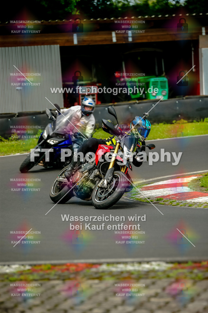 VBK-4429 | Hier findet Ihr Bilder von Touristenfahrten auf der Nürburgring Nordschleife oder von anderen Veranstaltungen die ich besucht habe. Viel Spass beim Durch Schauen 