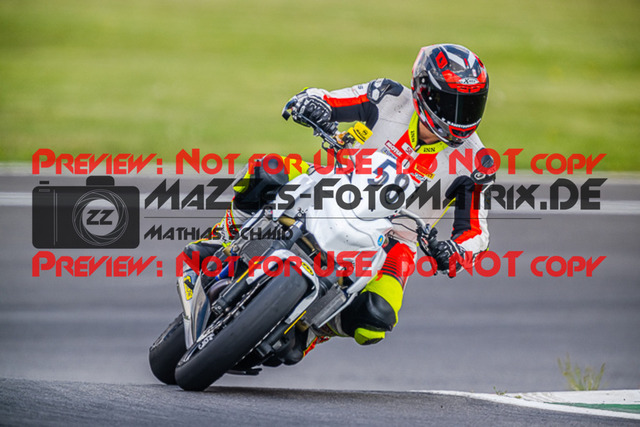 MaZZes_FotoMatrix_220506_98874 | Fotograf Mathias Schmid
Sportfotograf,
Eventfotograf,
Hochzeitsfotograf,
Portraitfotograf