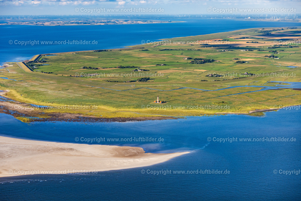 Westerheversand_Leuchtturm_ELS_5644060822 | WESTERHEVER 06.08.2022 Sandbank- Landfläche durch Strömungen unter der Meeres- Wasseroberfläche Westerheversand in Westerhever im Bundesland Schleswig-Holstein. Die Sand -Strukturen sind besonders bei Ebbe gut zu erkennen. // Sandbank- land area by flow under the sea water surface Westerheversand in Westerhever in the state Schleswig-Holstein. Foto: Martin Elsen