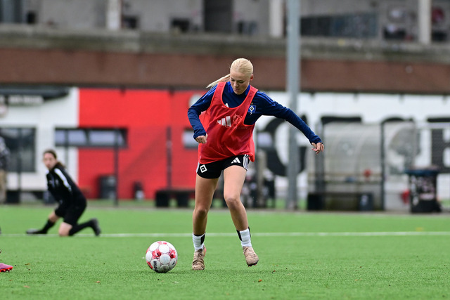 Fußball I Frauen I Saison 2025-2026 I Regionalliga Nord I 10. Spieltag I FC St. Pauli - Hamburger SV U20 I 13199 | Der Sportfotograf. - Realisiert mit Pictrs.com