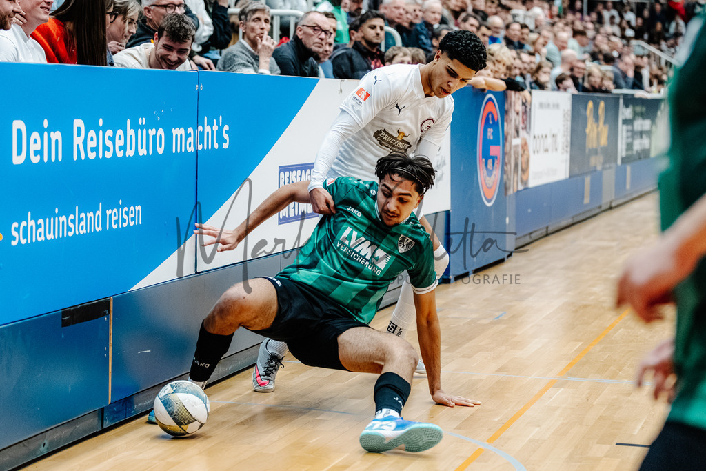 47. Stadtmeisterschaften im Hallenfußball 2025, Endrunde | Stadtmeisterschaften im Hallenfußball 2025, Endrunde, Sporthalle Berg Fidel in Münster. Foto: sportfotografie.ms | Markus Paletta - Realisiert mit Pictrs.com