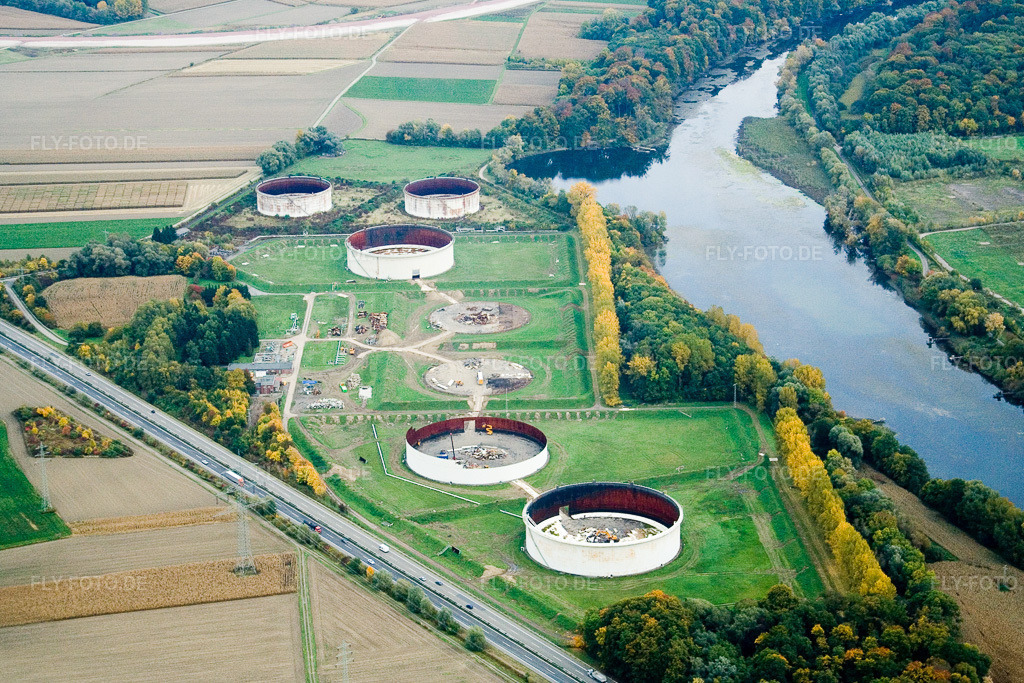 Luftbild: Mineralöl - Hochtanklager der Wintershall im Rückbau in Jockgrim im Bundesland Rheinland-Pfalz in Deutschland. Foto: IMG_13755.jpg vom 08.10.2008 durch Werner Riehm/FLY-FOTO.de