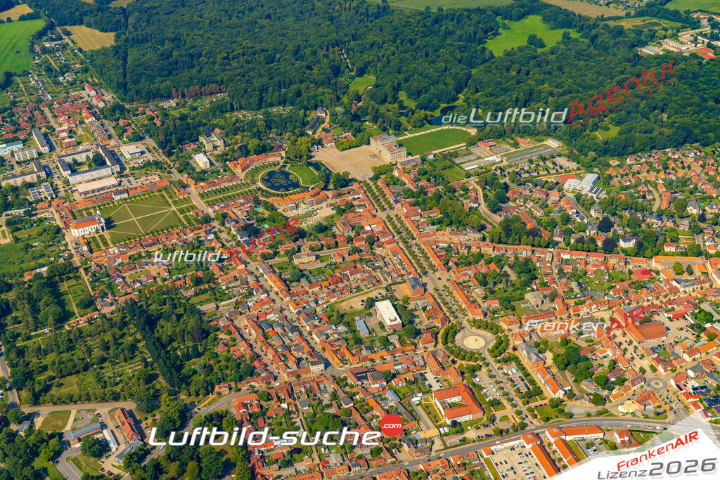 Vs Google Maps Ludwigslust - Die Luftaufnahme wurde 2025 vom UL-Flugzeug heraus erstellt ( keine Drohnenaufnahme ) - Hochauflösende Luftaufnahme - für Wandbilder und großformatige Ausdrucke geeignet. Das besondere Geschenk!Hier alle&nbsp;Infos zur Lizenzierung der LuftaufnahmeWir fliegen auch dieses Jahr wieder in Ihre Region um Luftbilder zu erstellen.- Luftbild anfragen