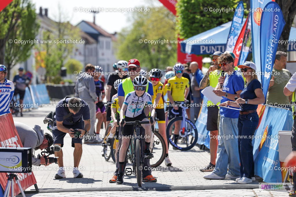 VJ__4615 | Neusiedlersee Radmarathon 2026@sportshot_your_pictrs #yourpictures#roadtowm2029 #nrm #neusiedlerseeradmarathon #neusiedlersee #neusiedlerseetourismus #burgenland #mörbisch #nrm26 #burgenlandtourismus #voglundco #poweredbyburgenlandtourismus #radsport #rad #marathon #ucigranfondo #visitburgenland #ucigranfondoworldseries