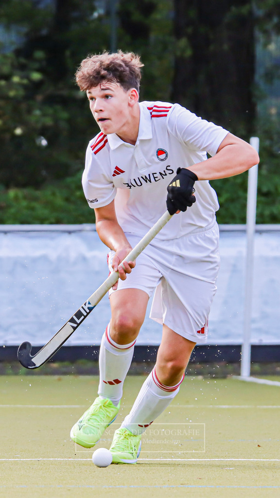 Henry Kunz | Henry Kunz, Rot-Weiss Köln, Malik, MU16 - Realisiert mit Pictrs.com