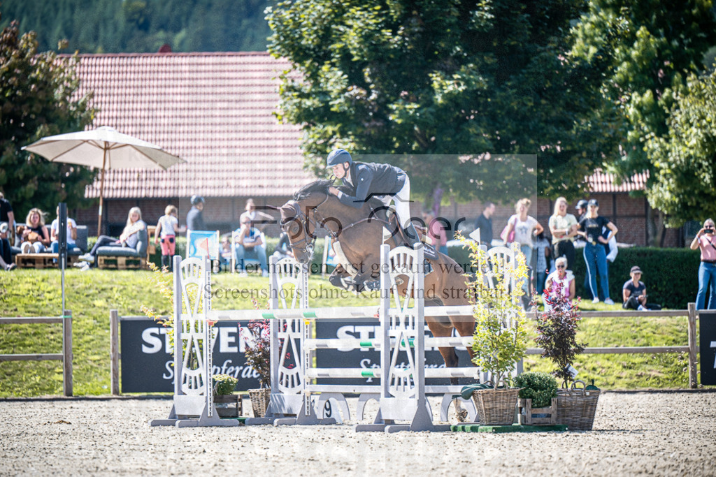 DOS_3501 | Entdecke hochwertige Reitturnierfotos von Foto Oger. Professionell, emotional und authentisch – jetzt Lieblingsmomente im Shop bestellen.Deutschlandweite Turnierfotografie. - Realisiert mit Pictrs.com