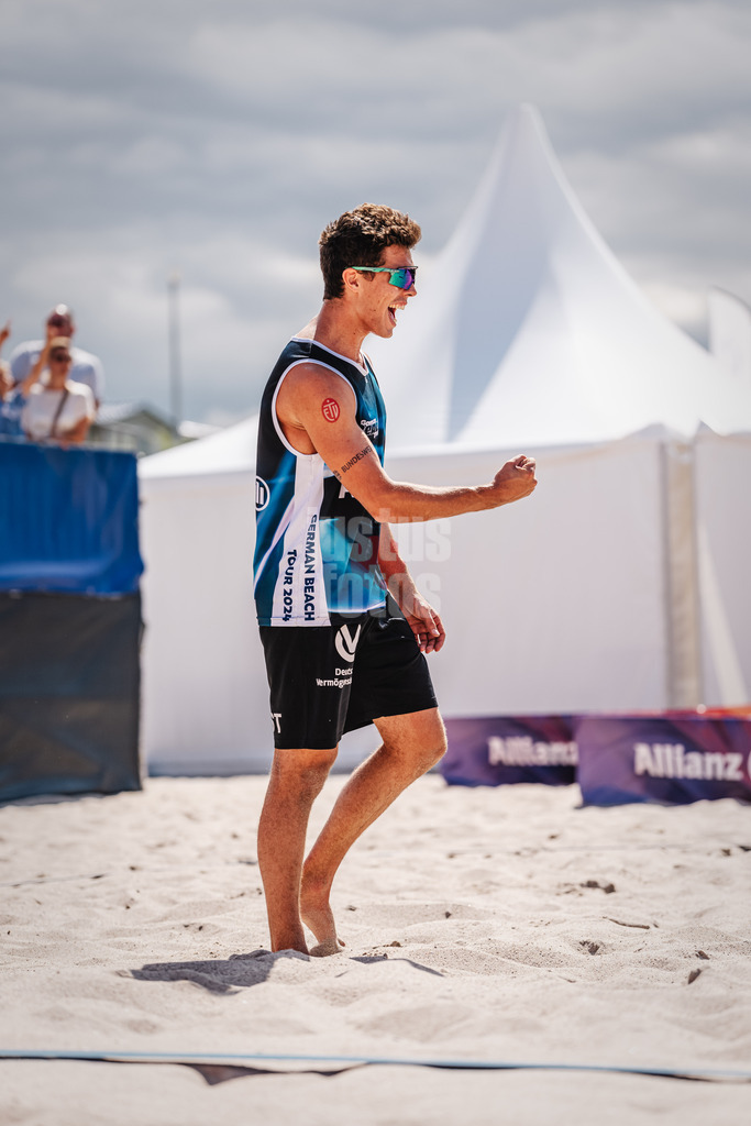 Beachvolleyball | Männer  | Allianz German Beach Tour 2024 | Tourstop Kühlungsborn | 10.08.2024 | Lui Wüst jubelt und ballt die Faust