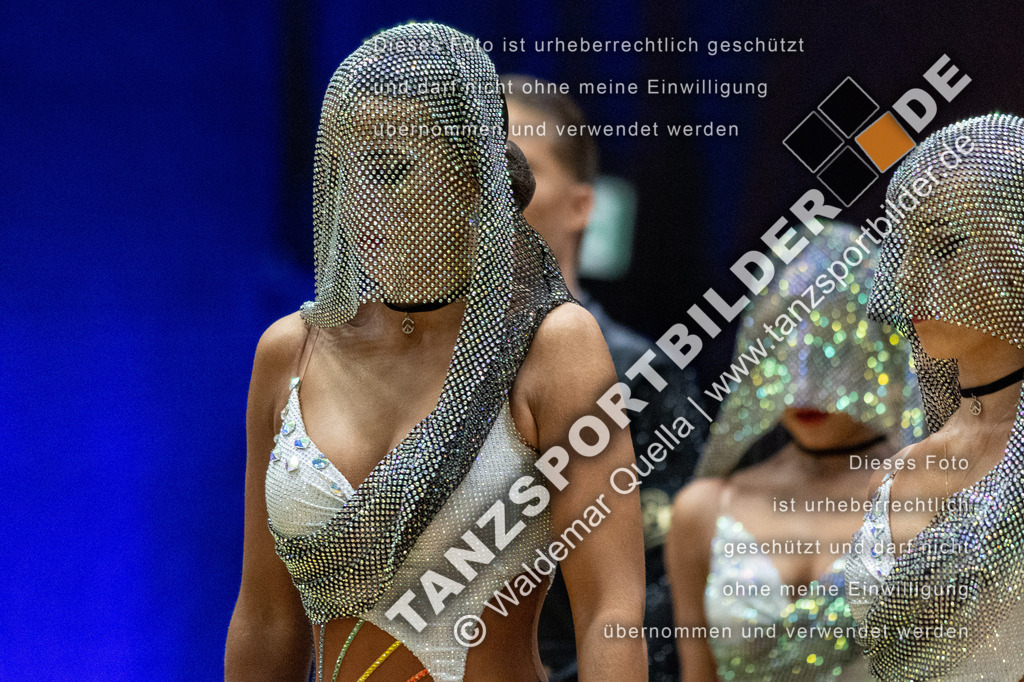 20240113-13245 | Hier finden Sie Tanz Bilder vom Latein und Standard Formationen tanzen. Sportbilder vom Tanzsport. Schöne Fotos und von Weltmeisterschaft, Europameisterschaft, Bundesliga, Regionalliga, Oberliga und Landesliga sowie von GOC Stuttgart, DanceComp, WM Bremen
