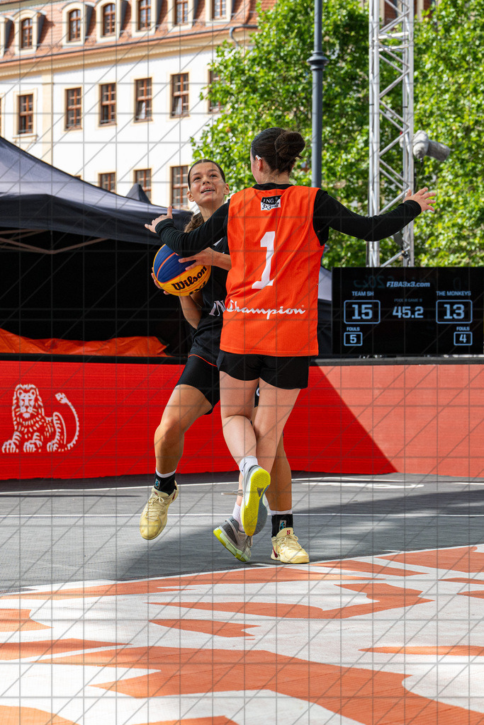 DIE FINALS 2025 | Dt. Meisterschaft 3x3   | Letzte Spiele in der Vorrunde. //  02.08.25: DIE FINALS 2025 | Dt. Meisterschaft 3x3   / Dresden / Deutschland  //   CREDIT:www.bullenfotos.de, Martin König, Hörner Weg 40, D-49078 Osnabrück, +4917663732967 // Nutzung und Weitergabe nur zu den vereinbarten Zwecken. Presseanfragen an Ersteller. Alle Rechte beim Ersteller. Honorierung nach MFM. - Realisiert mit Pictrs.com