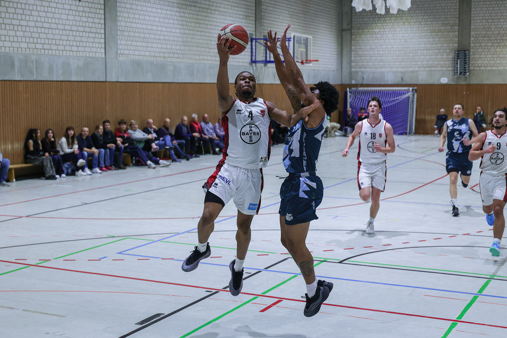 1.Regio BAYER GIANTS vs LippeBaskets Werne-42 | Fotos von Basketballspielen aus dem Raum NRW fotografiert von Gero Mueller-Laschet und Daniel Schaefer - Realisiert mit Pictrs.com