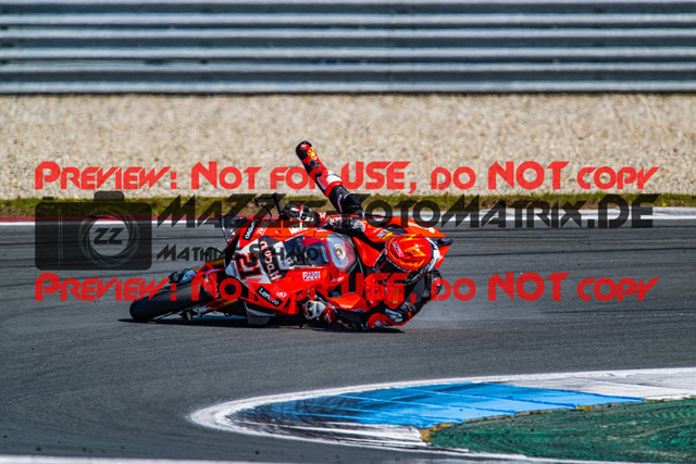 MaZZes_Fotomatrix-220423-90446 | Fotograf Mathias Schmid
Sportfotograf,
Eventfotograf,
Hochzeitsfotograf,
Portraitfotograf