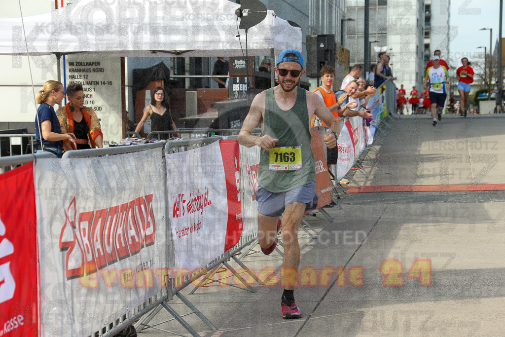 250920_1504_EX1_8365 | Sportfotografie im Rhein-Sieg Kreis, Köln, Bonn, NRW, Rheinland Pfalz, Hessen, etc. Unser Tätigkeitsfeld umfasst den Laufsport vom Volkslauf über den Marathon, Duathlon, Triathon bis zum Ultralauf wie Kölnpfad Ultra oder Schindertrail.