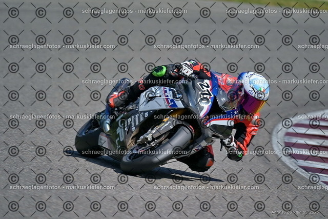 26BT02-1149 | markuskiefer.com - Realisiert mit Pictrs.com