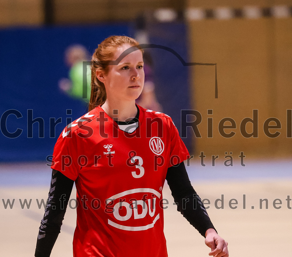 2025-01-18_037_SpVgg_Altenerding_gegen_TV_Altoetting | Erding, Deutschland, 18.01.2025:Handball, Bezirksoberliga Frauen Altbayern 2024 / 2024, 11. Spieltag, SpVgg Altenerding gegen TV Altötting, Endergebnis: 19:24Anna-Maria Niedermaier (TV Altötting, #3)Foto: Christian Riedel / fotografie-riedel.net