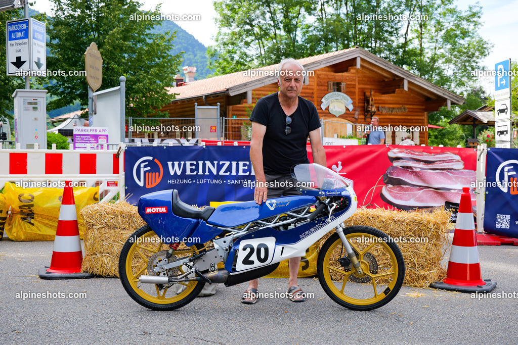 P1014598 | Erleben Sie atemberaubende, hochqualitative Fotos Ihrer Fahrt entlang der malerischen Alpenstraßen. Besuchen Sie alpineshots.com, um professionelle Aufnahmen Ihrer unvergesslichen Reise zu finden und zu kaufen - Realisiert mit Pictrs.com