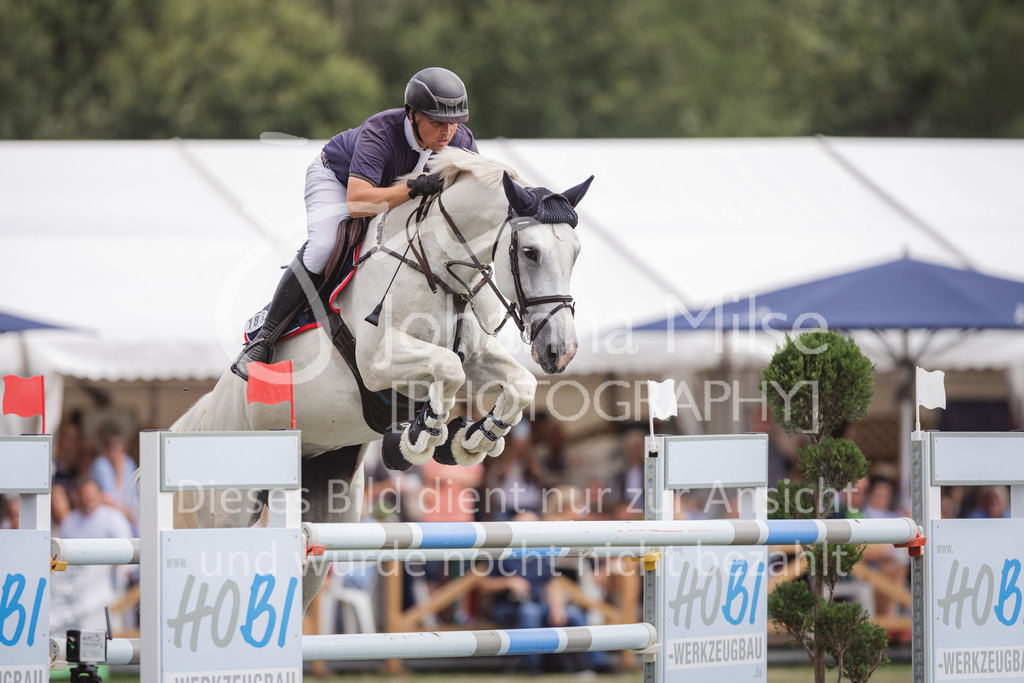 230716_LC_GroßerPreis-914 | Deine schönsten Turniermomente als professionelle Fotos! Entdecke hochwertige Pferdesport-Fotografie im Online-Shop. Jetzt Fotos finden & bestellen!