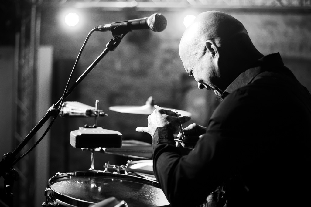 Tango meets Cuba | Tango meets Cuba mit den Klazz Brothers & Cuba Percussion im Forte Belvedere Leisnig zum Festival Hallo Leisnig 2022. - Realisiert mit Pictrs.com