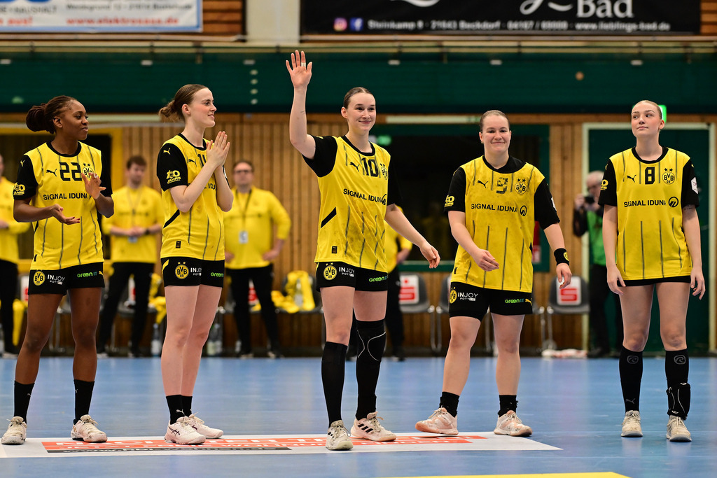Handball I Frauen I Saison 2024-2025 I 1. HBF I 12. Spieltag I Buxtehuder SV - Borussia Dortmund | Lena Sophia Degenhardt (10, Borussia Dortmund) - Realisiert mit Pictrs.com