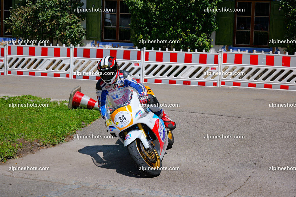 P1036861-2 | Erleben Sie atemberaubende, hochqualitative Fotos Ihrer Fahrt entlang der malerischen Alpenstraßen. Besuchen Sie alpineshots.com, um professionelle Aufnahmen Ihrer unvergesslichen Reise zu finden und zu kaufen - Realisiert mit Pictrs.com