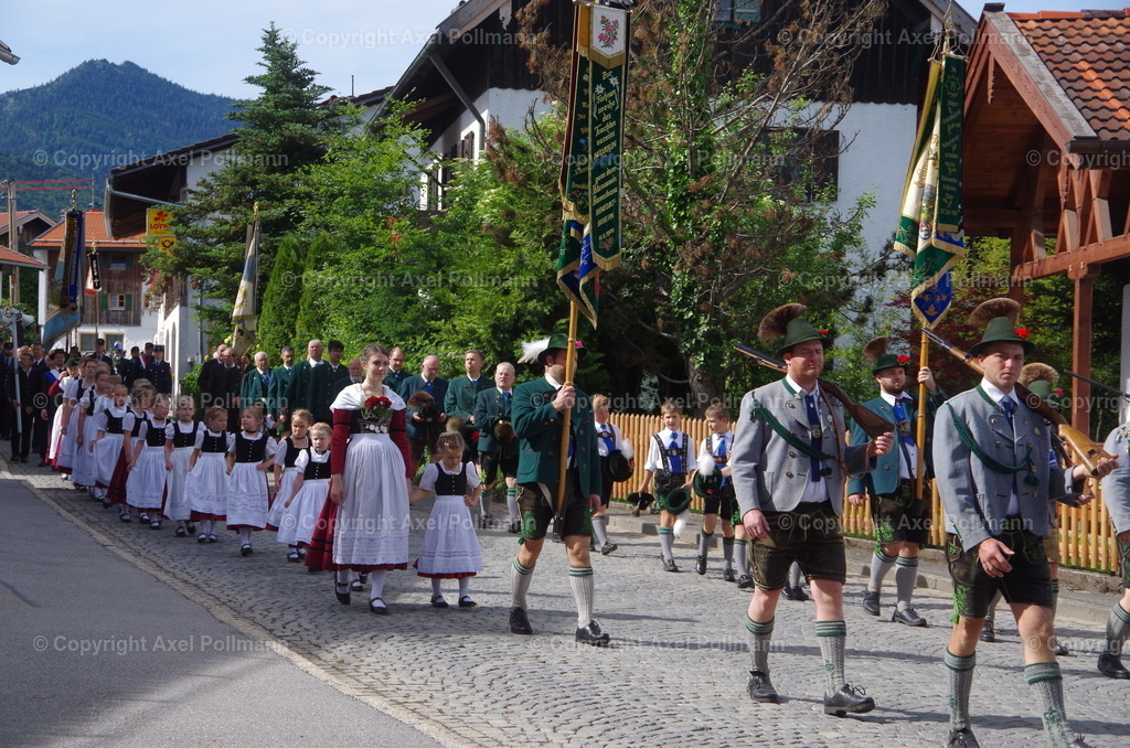 IMGP4972 | fotografiert von Axel PollmannLeonhardi Wallfahrt Benediktbeuern und Murnau, Fronleichnam, Fasching, Landschaft im Loisachtal und Benediktbeuern  - Realisiert mit Pictrs.com
