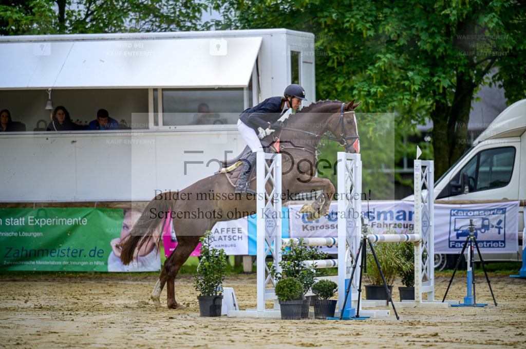 Reitturnier Lienen | Entdecke hochwertige Reitturnierfotos von Foto Oger. Professionell, emotional und authentisch – jetzt Lieblingsmomente im Shop bestellen. - Realisiert mit Pictrs.com