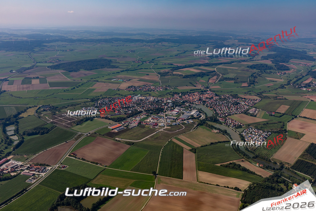 aktuelles Luftbild von  Leutershausen - Luftaufnahme wurde 2019 von https://frankenair.de mittels Flugzeug (keine Drohne) erstellt.