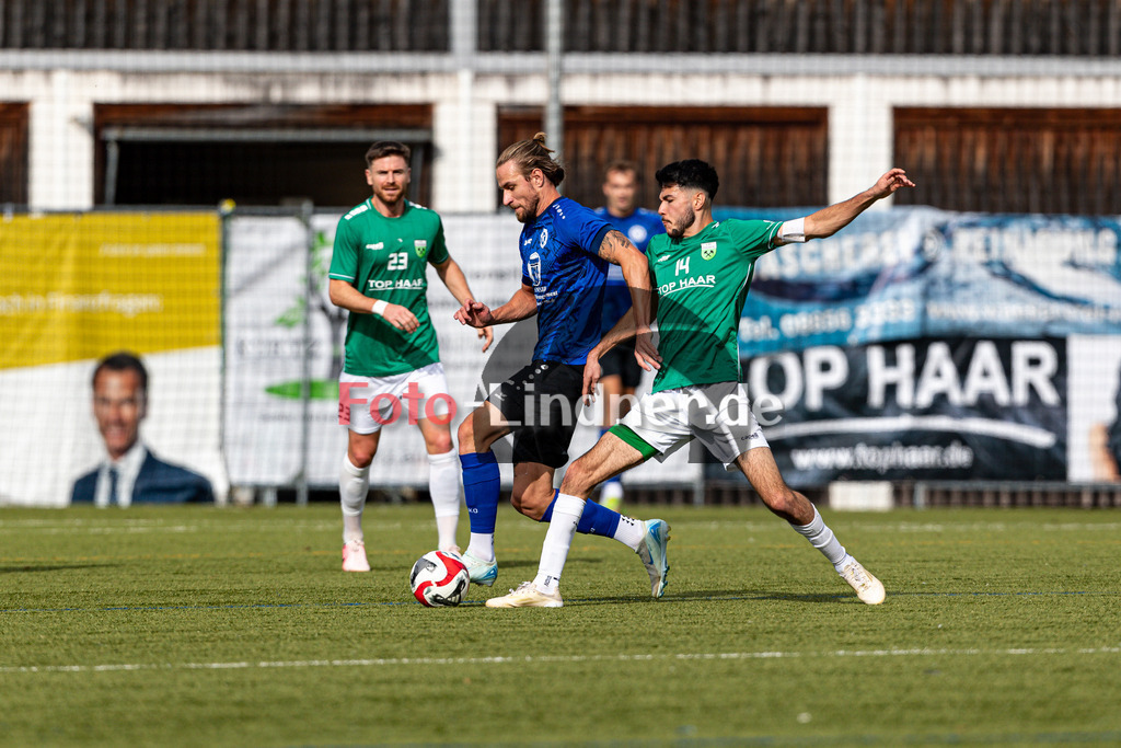 1. FC Penzberg gegen FC Wacker München | Bezirksliga Oberbayern Süd 3, 1. FC Penzberg gegen FC Wacker München, 20241012,Zweikampf zwischen Patrick OCHSENDORF (FC Wacker München 31) und Fazlican VEREP (1. FC Penzberg 14),2024-10-12 in Penzberg (Stadion an der Karl-Wald-Straße), Patrick OCHSENDORF (FC Wacker München 31), Fazlican VEREP (1. FC Penzberg 14)Copyright: WolfgangxLindner www.foto-lindner.de