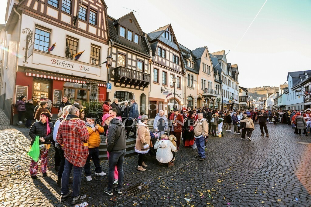 Fastnacht 2023-1994 | Erleben Sie den Zauber des Mittelrheins und entdecken Sie die atemberaubende Auswahl an Fotos und Bildern bei Rheinfotos. Wir bieten eine vielfältige Auswahl an Produkten wie Poster, Karten, Sticker, Textilien und Geschenkartikeln und Fototouren. - Realisiert mit Pictrs.com