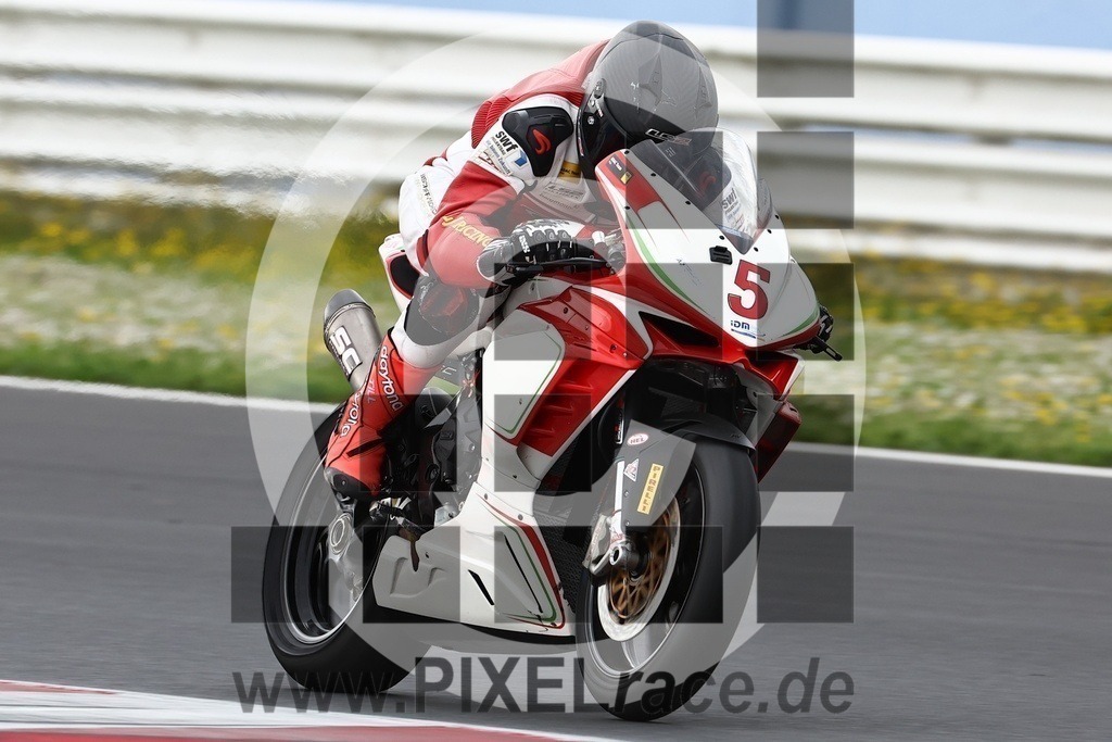 0005-20240329_00494 | Schöne Erinnerungen an spannende Momente - das festzuhalten ist unser Job. PIXELrace.de ist seit 2003 auf den Rennstrecken Europas unterwegs um die Action draußen beim Fahren und die wunderbare Stimmung imm Fahrerlager für euch einzufangen.