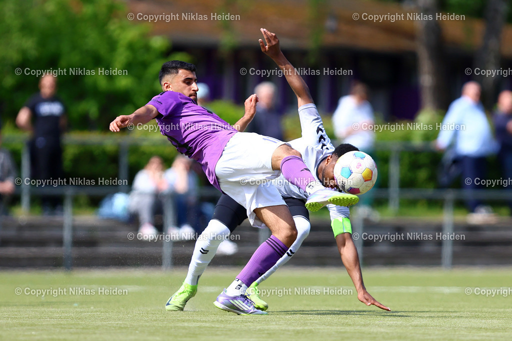 NH_HEBC_ETSVHamburg_OberligaHamburg_10052026 | #11 Hammed Nawaz (HEBC), #8 Ridel Monteiro (ETSV Hamburg)Fußball I Herren I Gamesright Oberliga Hamburg I Saison 2025-2026 I 33. Spieltag I HEBC - ETSV Hamburg I 10.05.2026 I Reinmüllersportplatz