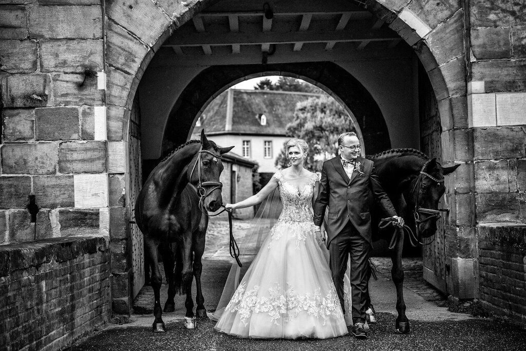 Hochzeit_Fotoshooting_045 | Mein Name ist Arkadius. Ich fotografiere Ihre Hochzeit in Frankfurt und im Umkreis von 200 km. Als Fotograf bin ich noch bekannt im Bereich Business- und Modefotografie.