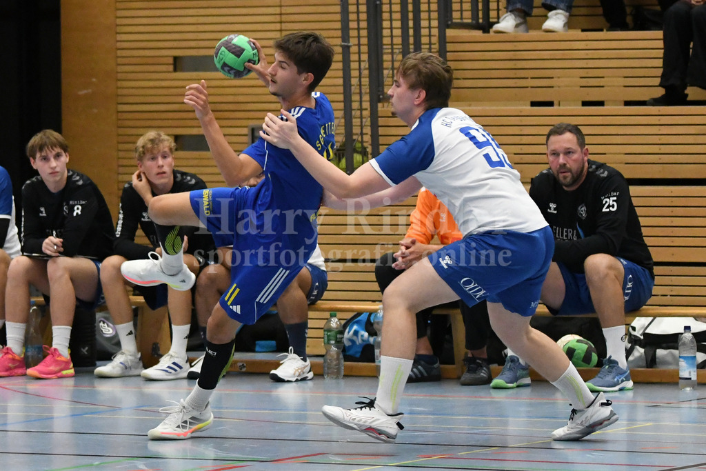 HC Deggendorf : SSG Metten | Ludwig Hilz (SSG Metten #11) gegen Marcel Meiser  (HC Deggendorf) - Realisiert mit Pictrs.com