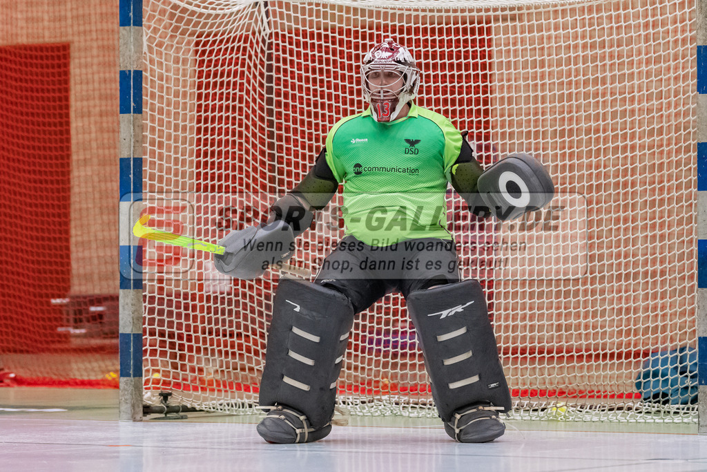 HK_20230113_102646 | 1. Bundesliga ( Halle ) Herren Crefelder HTC - DSD Düsseldorf am 13.1.2023 Crefelder HTC  ( CHTC ) Halle Glockenspitz , Krefeld , 
Jonas Weißner Torwart ( DSD Düsseödorf #13 )