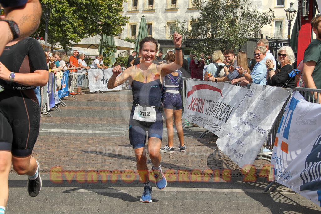 250824_1507_EV4_2672 | Sportfotografie im Rhein-Sieg Kreis, Köln, Bonn, NRW, Rheinland Pfalz, Hessen, etc. Unser Tätigkeitsfeld umfasst den Laufsport vom Volkslauf über den Marathon, Duathlon, Triathon bis zum Ultralauf wie Kölnpfad Ultra oder Schindertrail.