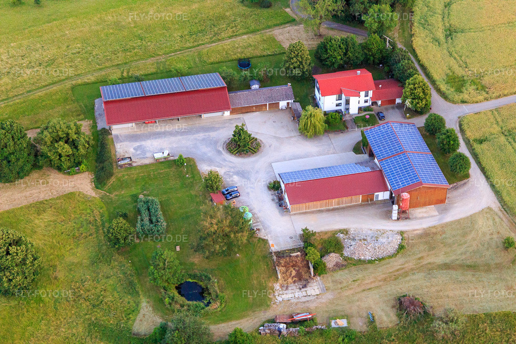 Luftbild: Riedtalhof Erzingen in Dormettingen im Bundesland Baden-Württemberg in Deutschland. – Foto: IMG_148669.jpg vom 25.06.2025 durch Werner Riehm/FLY-FOTO.de – Auflösung des Originals: 5472 x 3648 px – Riedtalhof Schnitzler Biohofladen Balingen - Erzingen