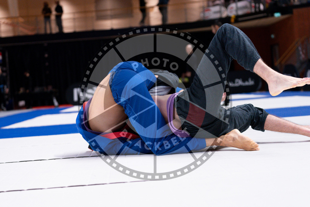 20241013PBB3120 | Athletes compete during the AJP Tour Europe Continental Jiu-Jitsu Amateurs & Masters Championship on October 13, 2024 in Almere near Amsterdam, Netherlands. © Chiara Dazi / photoblackbelt