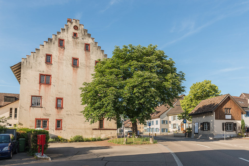 Dinghof | in Bubendorf, Baselland, Schweiz. - Realisiert mit Pictrs.com