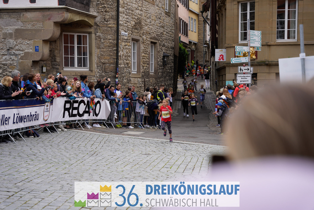 AOK Junior Cup 400m | 3Königslauf 2022 AOK Junior Cup 400m - Realisiert mit Pictrs.com