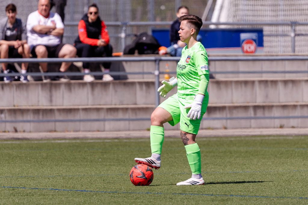20260426-FCH-Hohenmemmingen_085 | 1.FC Heidenheim 1846 II vs. SGM Hohenmemmingen/Sontheim, Fußball, Frauen, Bezirksliga Meisterrunde, 2025/2026, 1. Spieltag, 26.04.2026 in Heidenheim, Kunstrasen b. Voith-Arena West(Foto: Michael Bulling) - Realisiert mit Pictrs.com