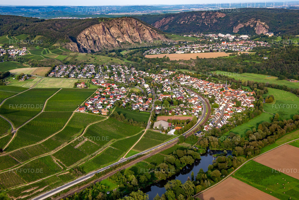 Luftbild: Ortsansicht von Westen in Norheim im Bundesland Rheinland-Pfalz in Deutschland. Foto: IMG_138242.jpg vom 03.09.2023 durch Werner Riehm/FLY-FOTO.de