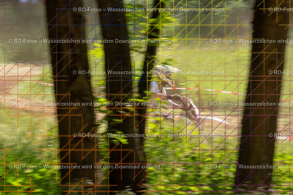 Wolfshausen 3 Lauf -1072 | Sportfotografie von RO-Fotos: Motorsport, Motocross, Enduro, Laufveranstaltungen und Triathlon. Professionelle Fotos von Sportlern und Events. - Realisiert mit Pictrs.com