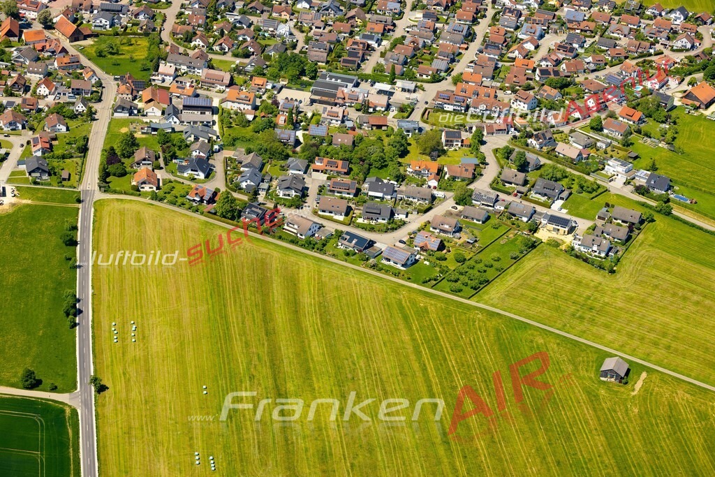 Luftaufnahme von Schechingen Vs Google Maps- Die Luftaufnahme wurde 2025 vom UL-Flugzeug heraus erstellt ( keine Drohne ) - Hochauflösende Luftaufnahme - für professionelle Ausdrucke geeignet. Die Geschenkidee !Mit Lizenz und Bildrechte bestellbar