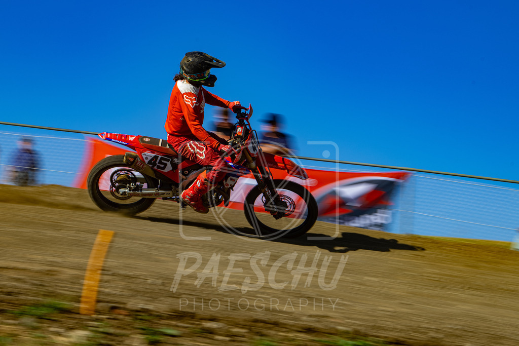 Se E+R (549) | Paeschuphoto Shop - Wer nicht sucht der auch nicht findet.Ob Motocrossbilder oder von einem besuchtem Spiel, Hauptsache Action. - Realisiert mit Pictrs.com
