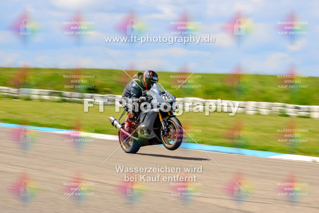 MotoTeam-0579 | Hier findet Ihr Bilder von Touristenfahrten auf der Nürburgring Nordschleife oder von anderen Veranstaltungen die ich besucht habe. Viel Spass beim Durch Schauen 