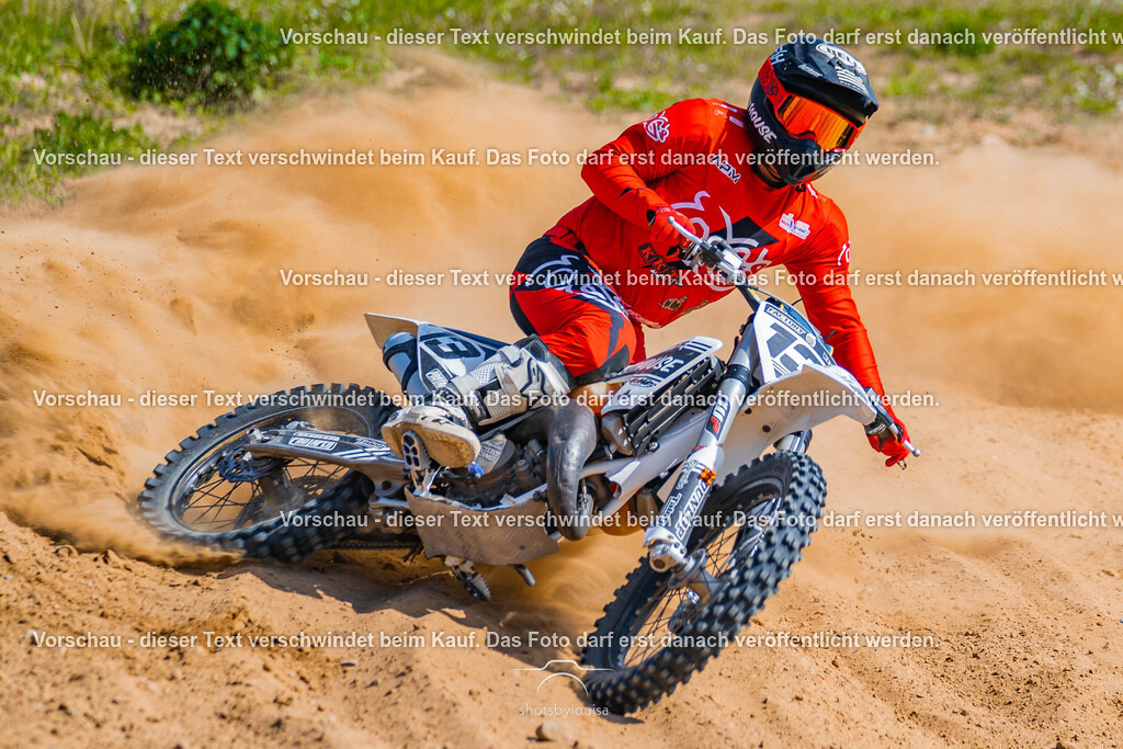 05_03_Schwedt-9138 | Sportfotografin aus Berlin-Brandenburg mit Fokus auf Motocross. Ich halte deine sportliche Leistung und echte Emotionen auf und neben der Strecke professionell fest. Entdecke die Fotos von deinem Rennen und bestelle sie direkt hier im Shop.
