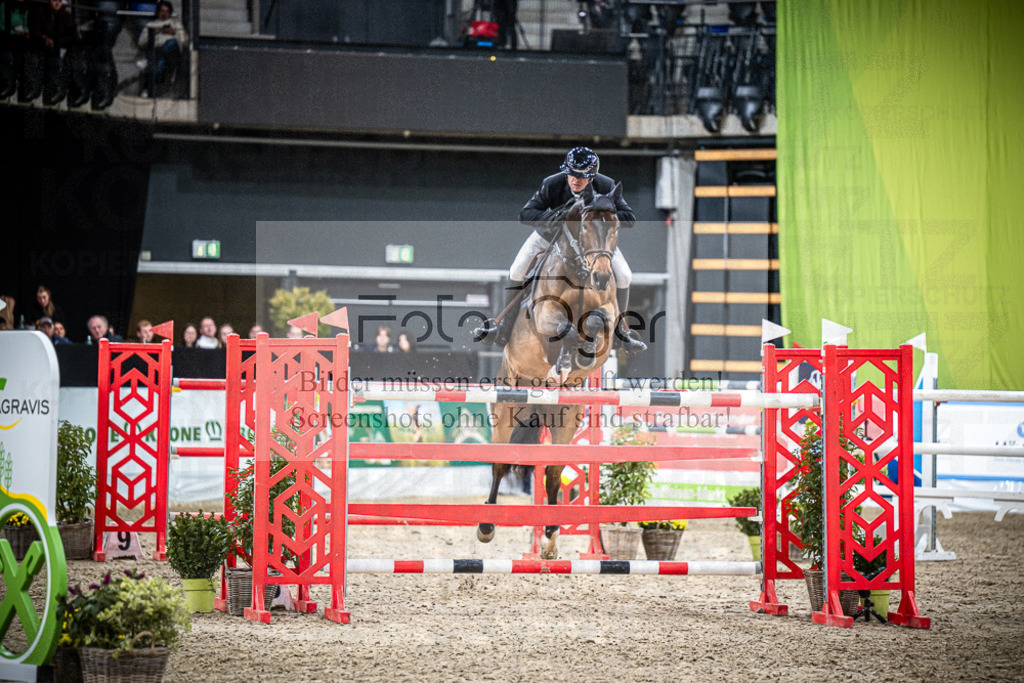 DOS_2866 | Entdecke hochwertige Reitturnierfotos von Foto Oger. Professionell, emotional und authentisch – jetzt Lieblingsmomente im Shop bestellen.Deutschlandweite Turnierfotografie. - Realisiert mit Pictrs.com