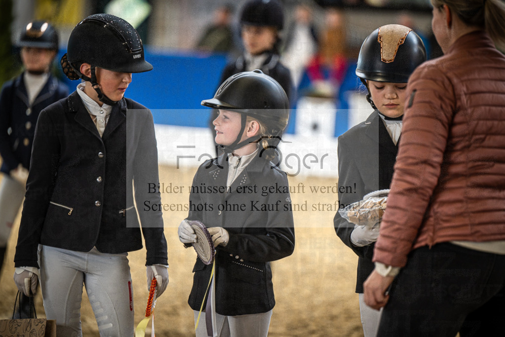 DOS_0043 | Entdecke hochwertige Reitturnierfotos von Foto Oger. Professionell, emotional und authentisch – jetzt Lieblingsmomente im Shop bestellen.Deutschlandweite Turnierfotografie. - Realisiert mit Pictrs.com